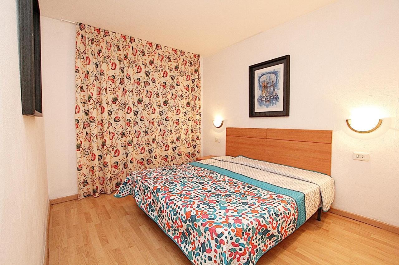 Apartaments Nautic Lloret de Mar Kültér fotó
